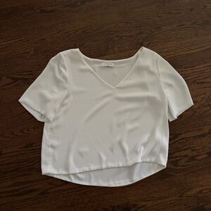 Aritzia Babaton White V-Neck Blouse - Size Medium